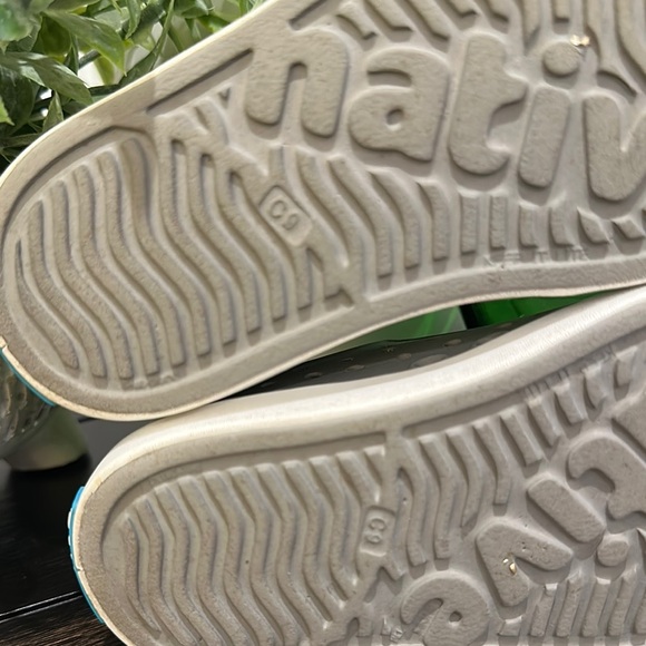 Kids Native Jefferson Gray Slip-On Shoes EUC - Picture 6 of 6